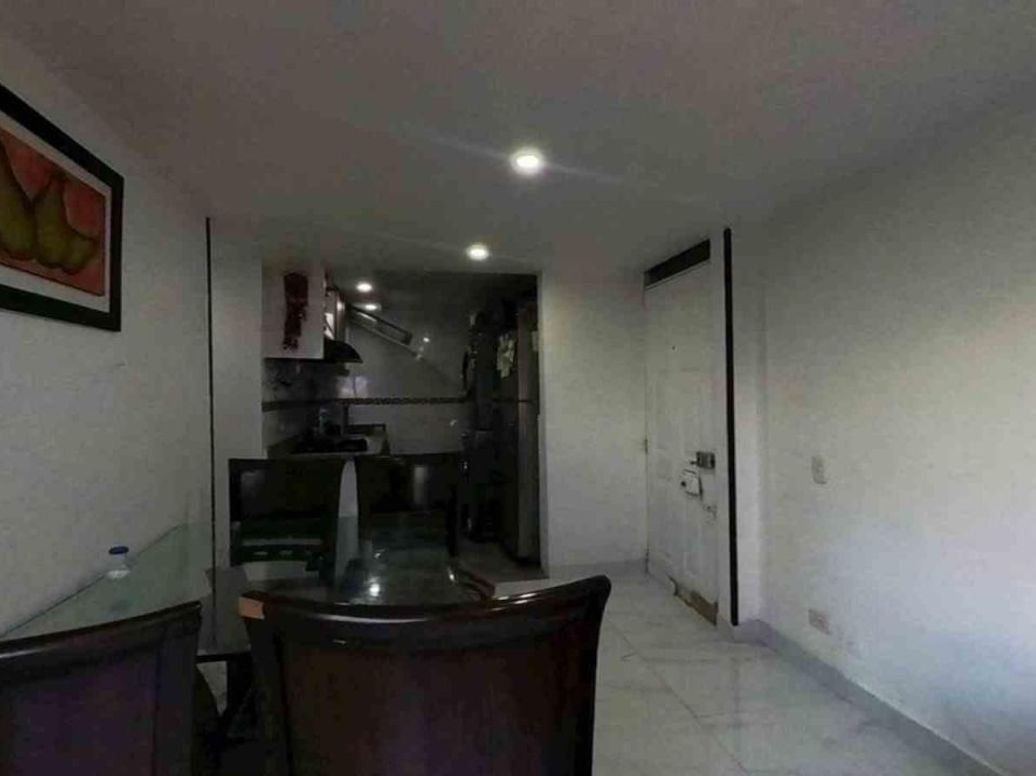Apartamento de 3 alcobas en venta en Valladolid, Bogotá, 45 m² · foto 2 de 12