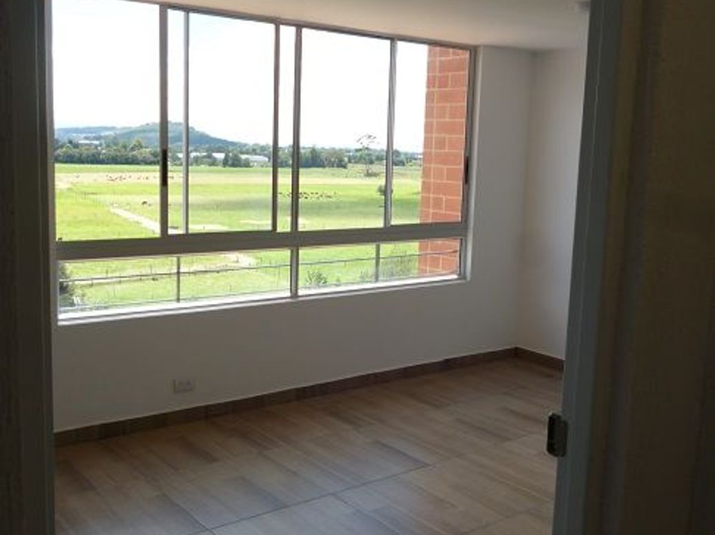 Apartamento de 2 alcobas en arriendo en Casa Blanca, Bogotá, 47 m² · foto 2 de 20