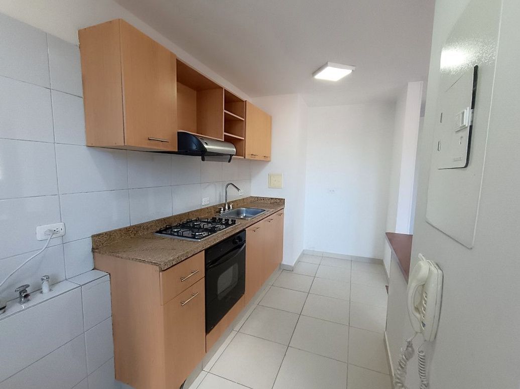 Apartamento de 2 alcobas en arriendo en Pradera Norte, Bogotá, 74 m² · foto 6 de 15