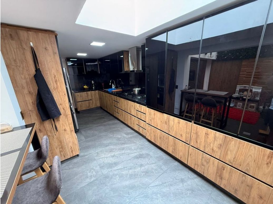 Casa de 3 alcobas en venta en Gratamira, Bogotá, 225 m² · foto 5 de 20