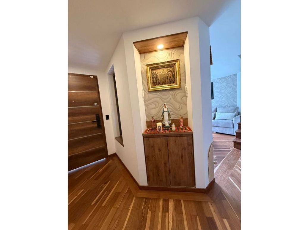 Casa de 3 alcobas en venta en Gratamira, Bogotá, 225 m² · foto 13 de 20