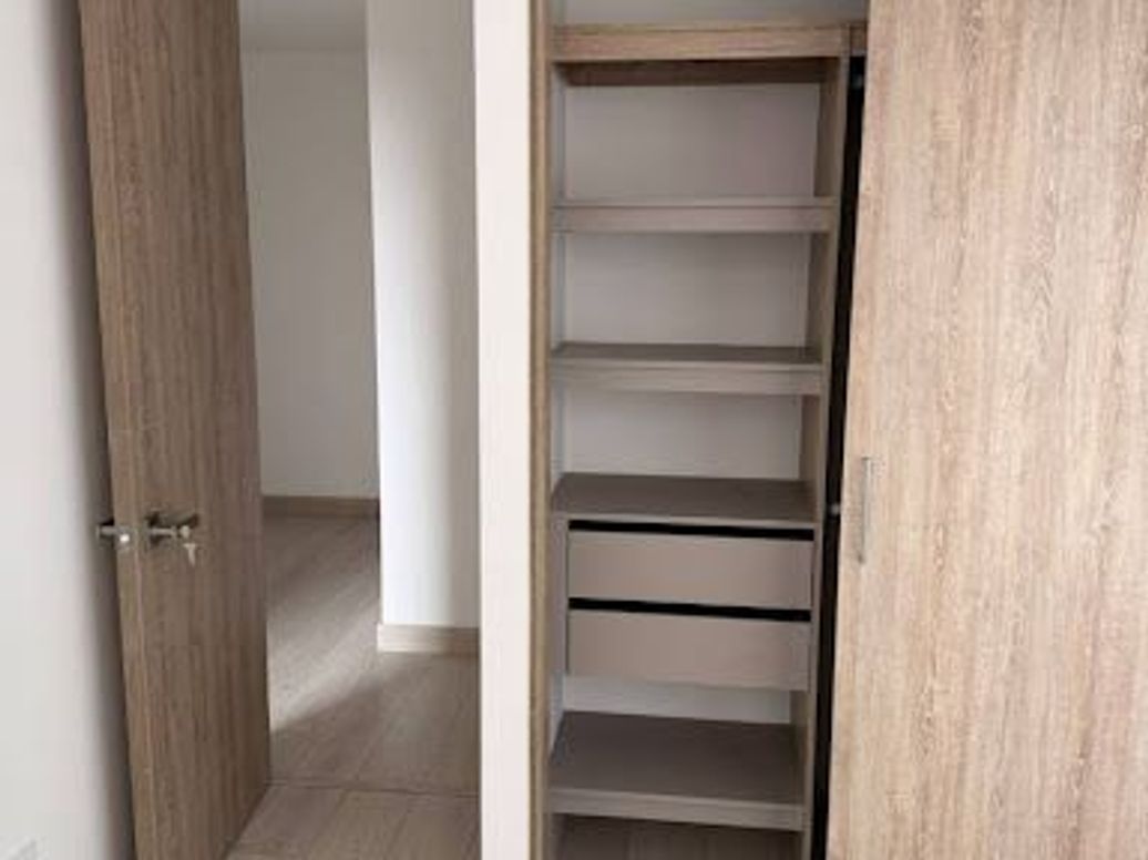 Apartamento de 3 alcobas en arriendo en Américas Central, Bogotá, 72 m² · foto 9 de 17