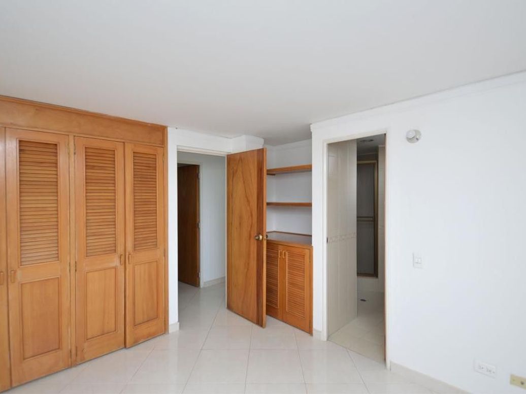 Apartamento de 2 alcobas en venta en San José Del Prado, Bogotá, 54 m² · foto 5 de 16
