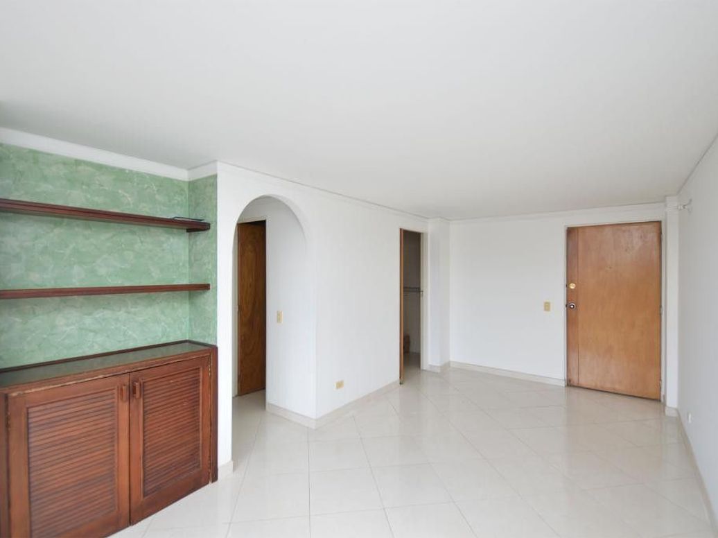 Apartamento de 2 alcobas en venta en San José Del Prado, Bogotá, 54 m² · foto 2 de 16