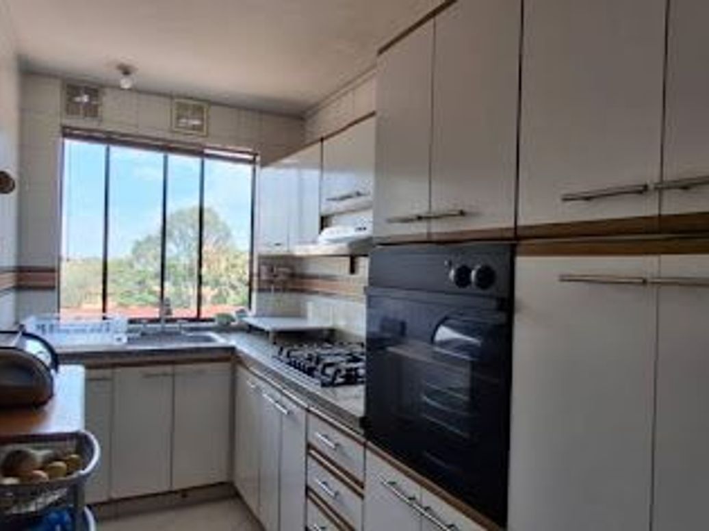 Apartamento de 3 alcobas en venta en Hayuelos, Bogotá, 88 m² · foto 11 de 20