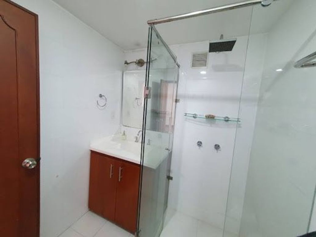 Apartamento de 3 alcobas en arriendo en Santa Bibiana, Bogotá, 131 m² · foto 11 de 20