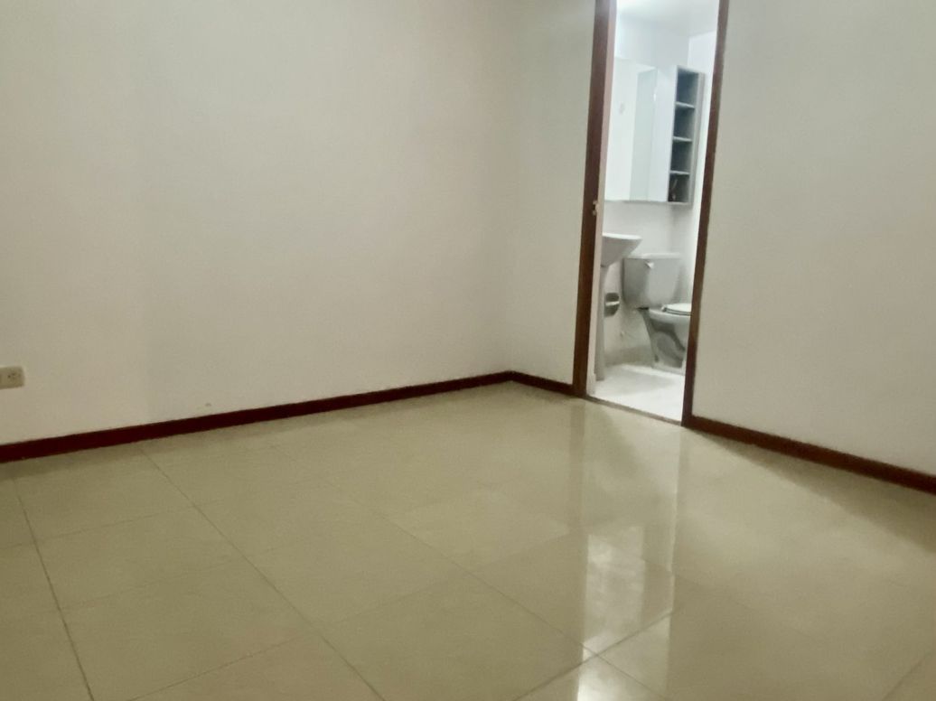 Apartamento de 3 alcobas en arriendo en Pradera Norte, Bogotá, 62 m² · foto 3 de 18