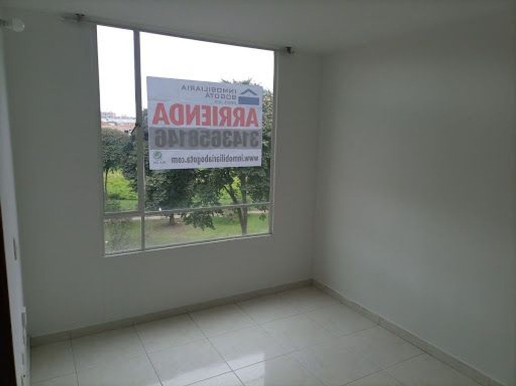Apartamento de 2 alcobas en arriendo en San Jose De Usaquen, Bogotá, 42 m² · foto 3 de 20