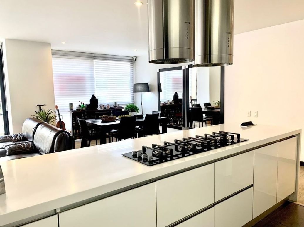 Apartamento de 3 alcobas en venta en Antiguo Country, Bogotá, 204 m² · foto 2 de 16