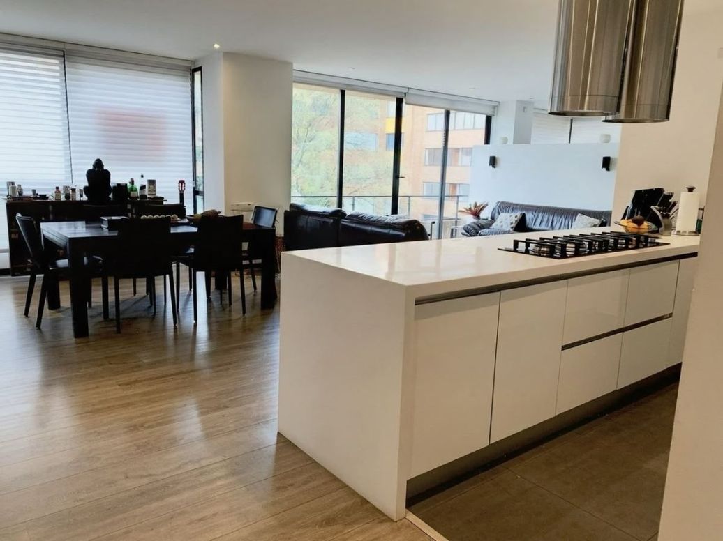 Apartamento de 3 alcobas en venta en Antiguo Country, Bogotá, 204 m² · foto 3 de 16