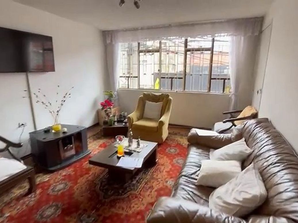 Casa de 5 alcobas en venta en Bellavista Occidental, Bogotá, 202 m² · foto 9 de 16