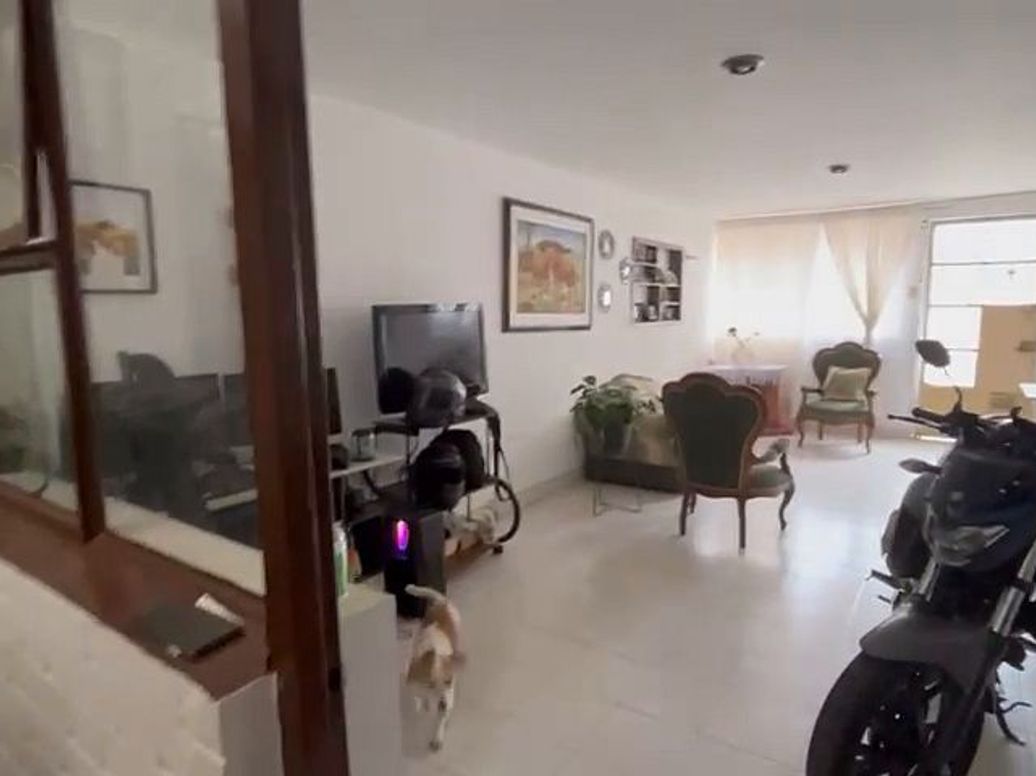 Casa de 5 alcobas en venta en Bellavista Occidental, Bogotá, 202 m² · foto 5 de 16