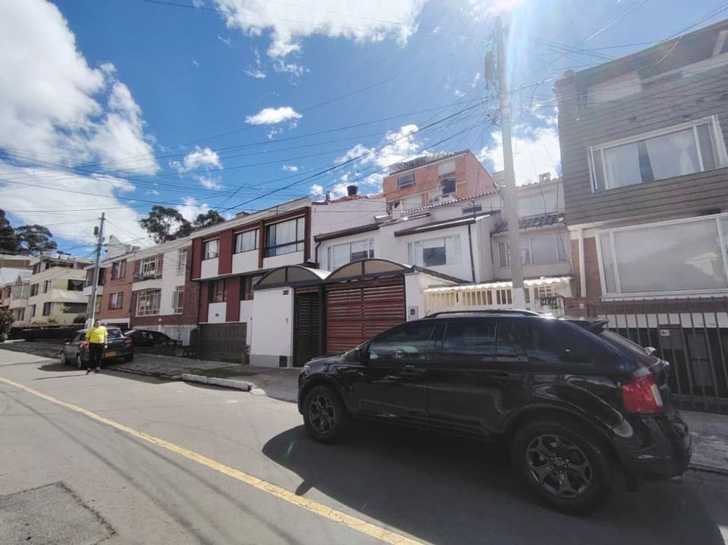 Casa de 5 alcobas en arriendo en Cedro Salazar, Bogotá, 151 m² · foto 3 de 20