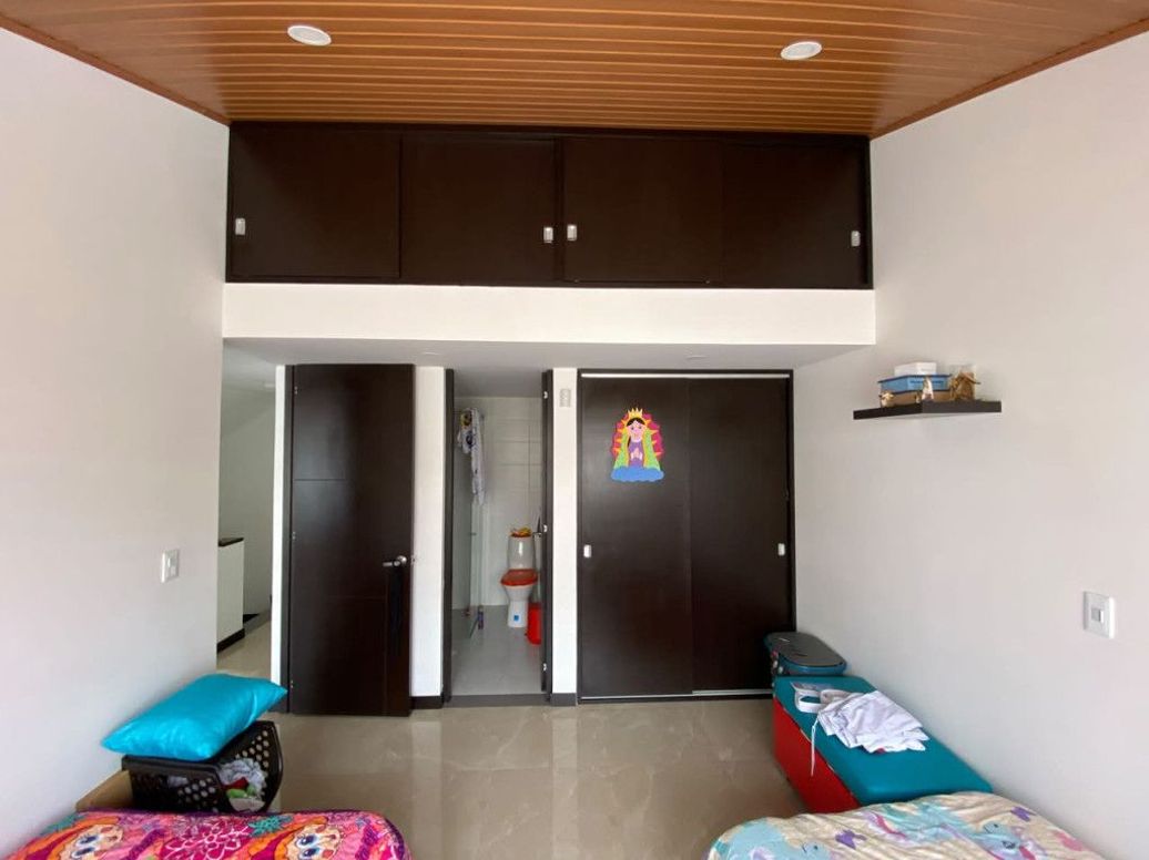 Casa de 5 alcobas en arriendo en Cedro Salazar, Bogotá, 151 m² · foto 14 de 20