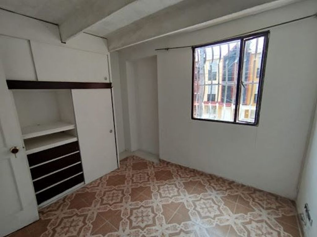 Casa de 4 alcobas en venta en Villas De Granada, Bogotá, 94 m² · foto 9 de 20