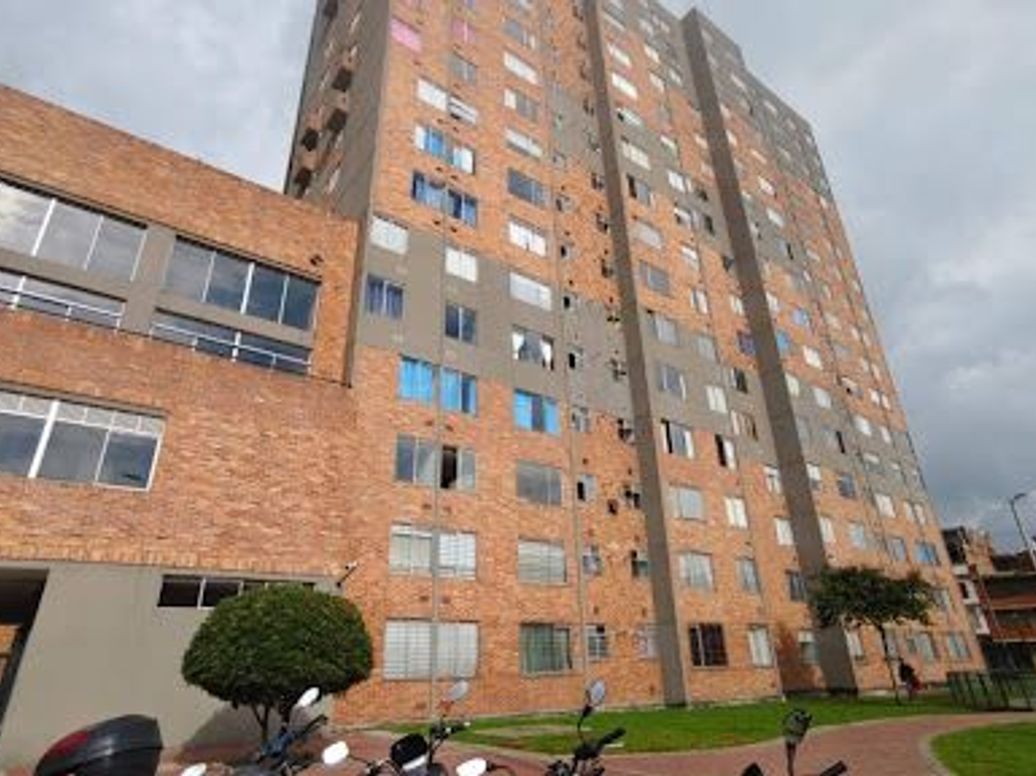 Apartaestudio en arriendo en Engativa Centro, Bogotá, 42 m² · foto 2 de 17