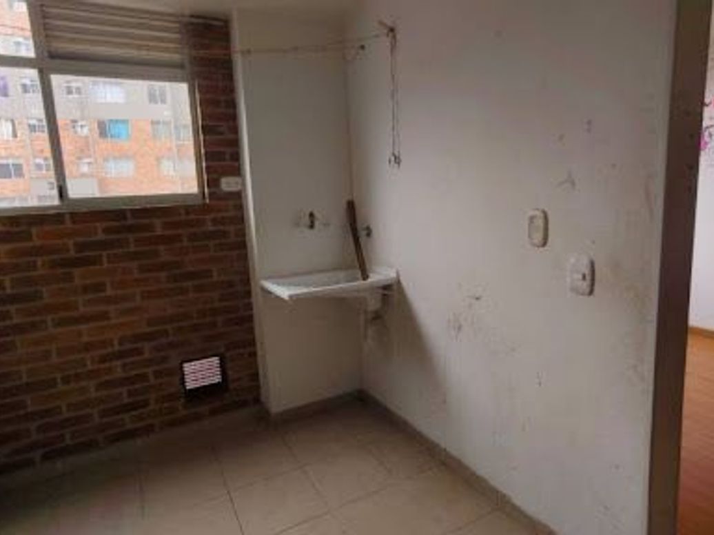 Apartaestudio en arriendo en Engativa Centro, Bogotá, 42 m² · foto 8 de 17