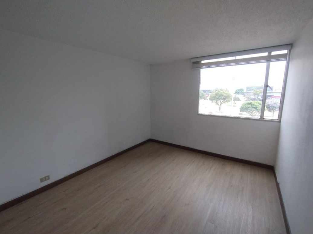 Apartamento de 3 alcobas en arriendo en Madelena I Y Ii, Bogotá, 67 m² · foto 10 de 12