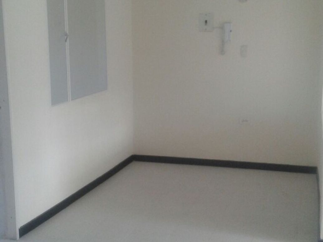 Apartamento de 2 alcobas en arriendo en Los Cerezos, Bogotá, 46 m² · foto 2 de 11