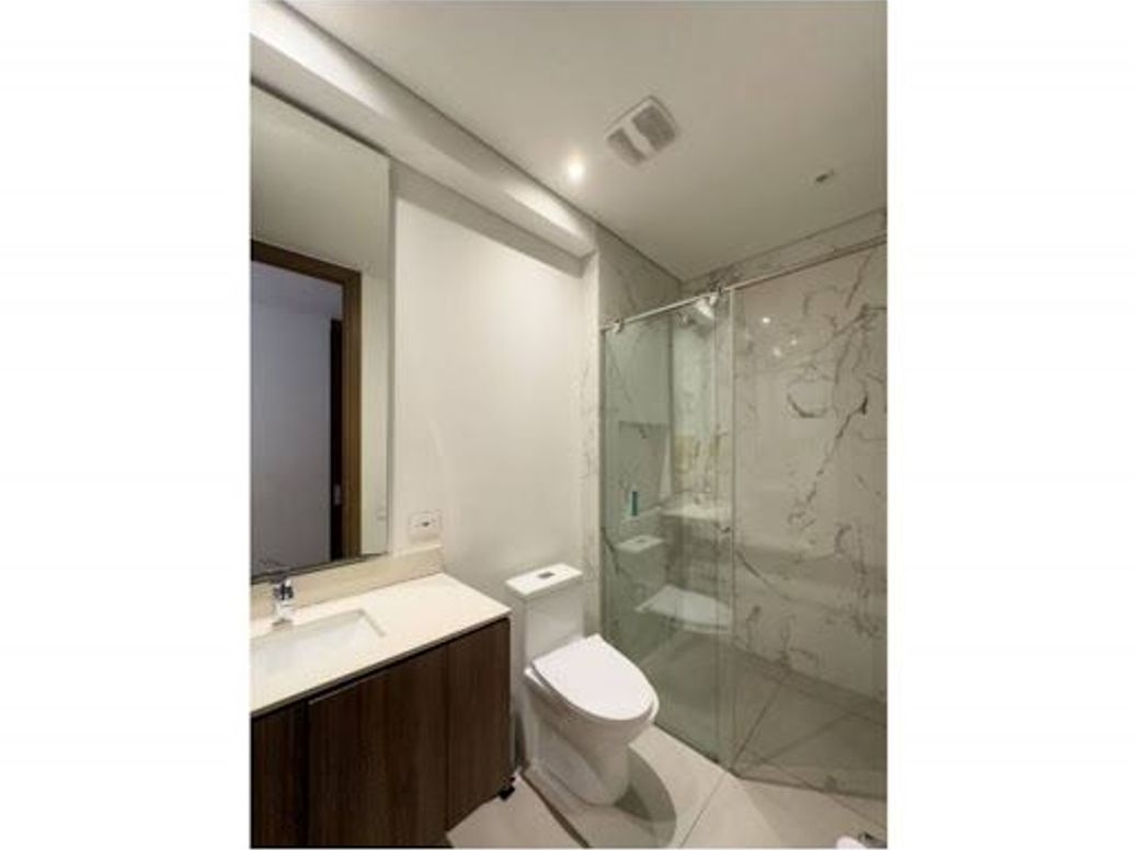 Apartamento de 3 alcobas en arriendo en Chicó Norte, Bogotá, 157 m² · foto 14 de 16