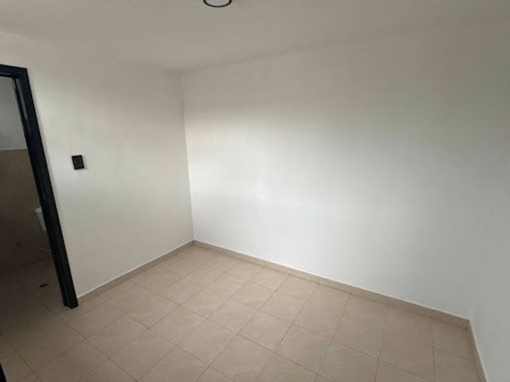 Apartamento de 3 alcobas en venta en Quinta Mutis, Bogotá, 105 m² · foto 4 de 20