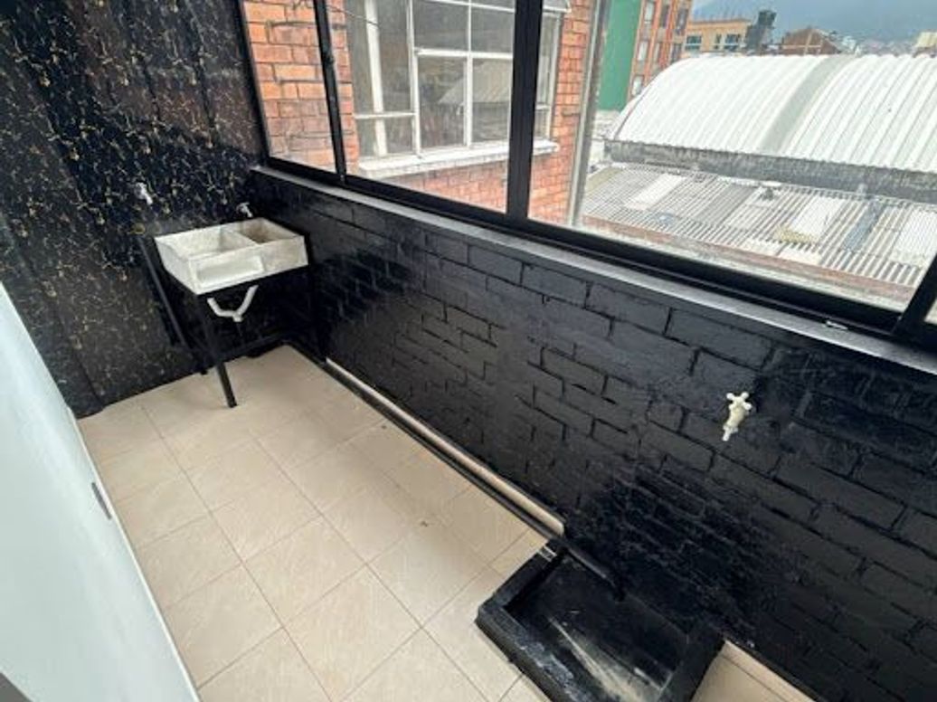 Apartamento de 3 alcobas en venta en Quinta Mutis, Bogotá, 105 m² · foto 3 de 20