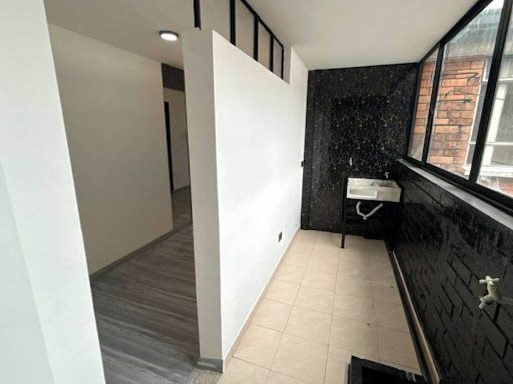 Apartamento de 3 alcobas en venta en Quinta Mutis, Bogotá, 105 m² · foto 8 de 20