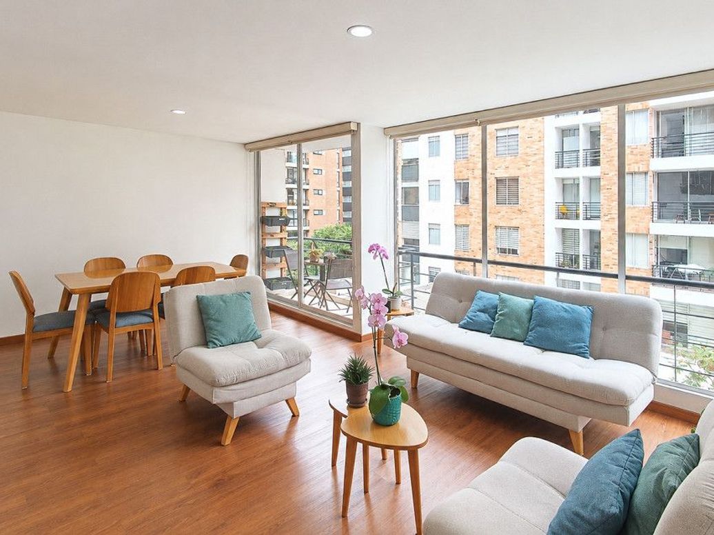 Apartamento de 3 alcobas en venta en Los Cedritos, Bogotá, 101 m² · foto 2 de 20