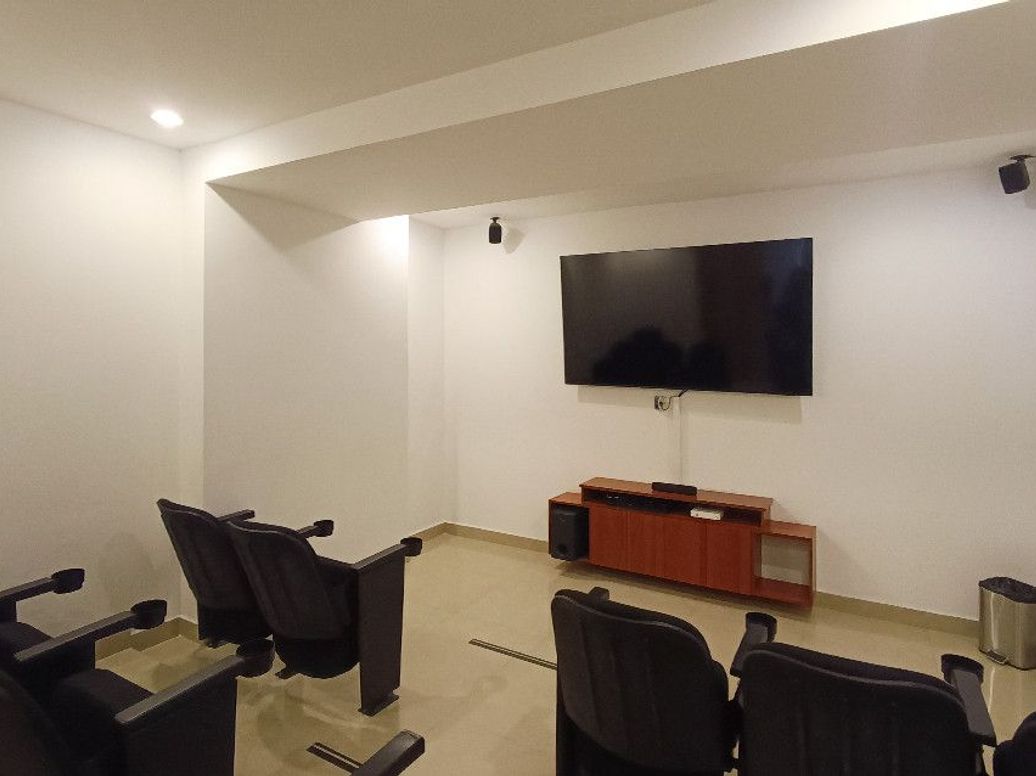 Apartamento de 3 alcobas en venta en Los Cedritos, Bogotá, 101 m² · foto 18 de 20