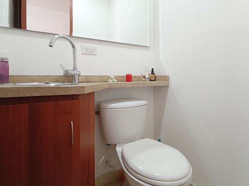 Apartamento de 3 alcobas en venta en Los Cedritos, Bogotá, 101 m² · foto 8 de 20