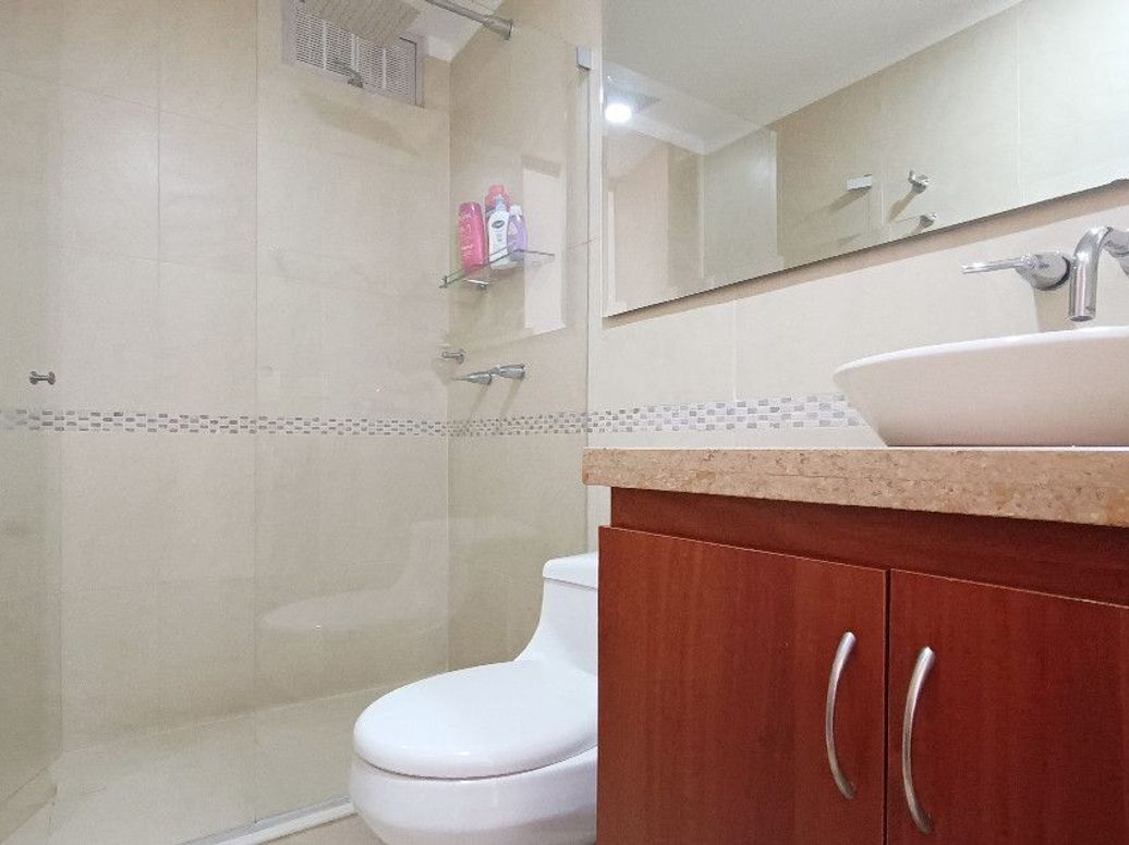 Apartamento de 3 alcobas en venta en Los Cedritos, Bogotá, 101 m² · foto 9 de 20