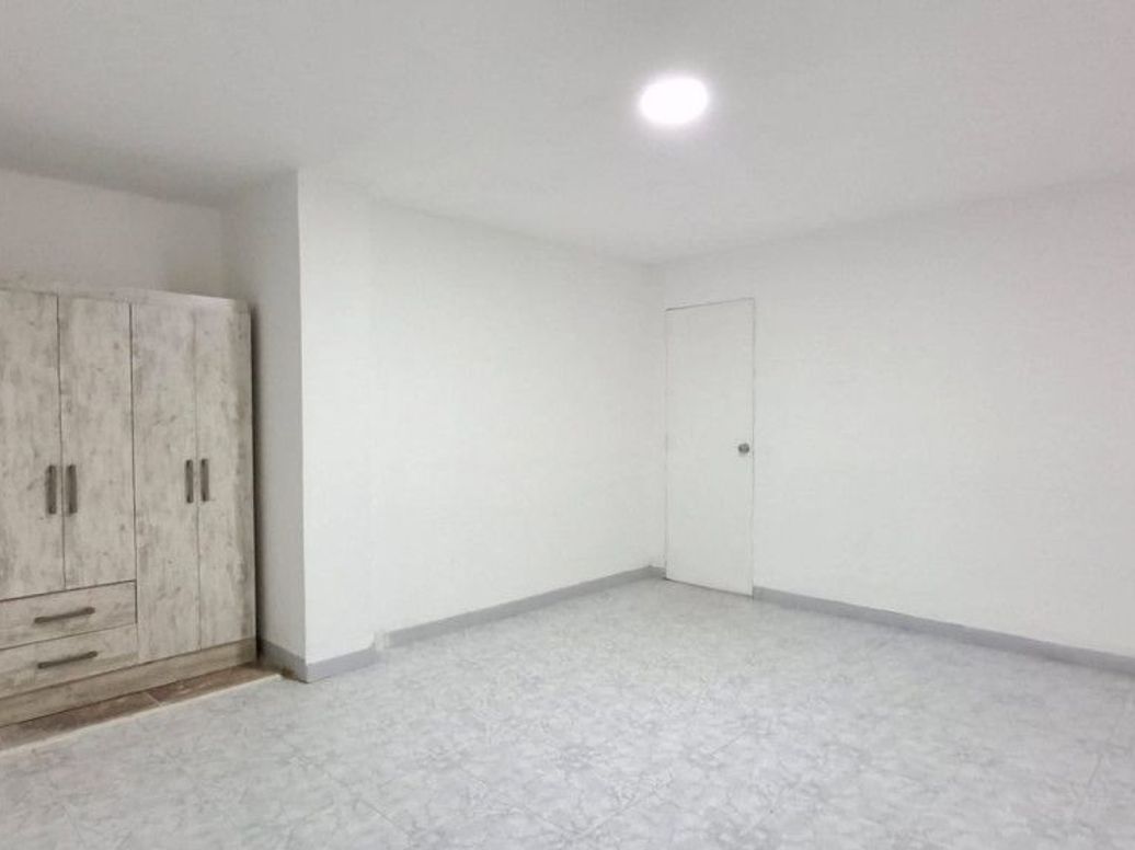 Apartamento de 3 alcobas en arriendo en Ub. Carvajal, Bogotá, 150 m² · foto 11 de 16