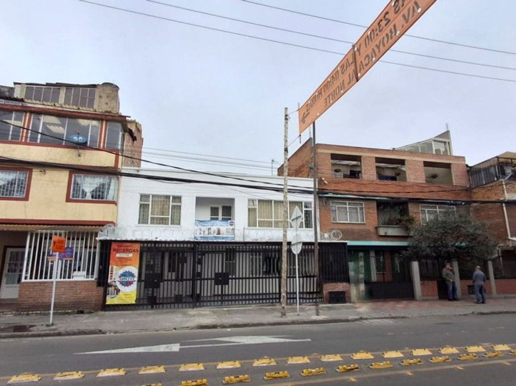 Apartamento de 3 alcobas en arriendo en Ub. Carvajal, Bogotá, 150 m² · foto 16 de 16