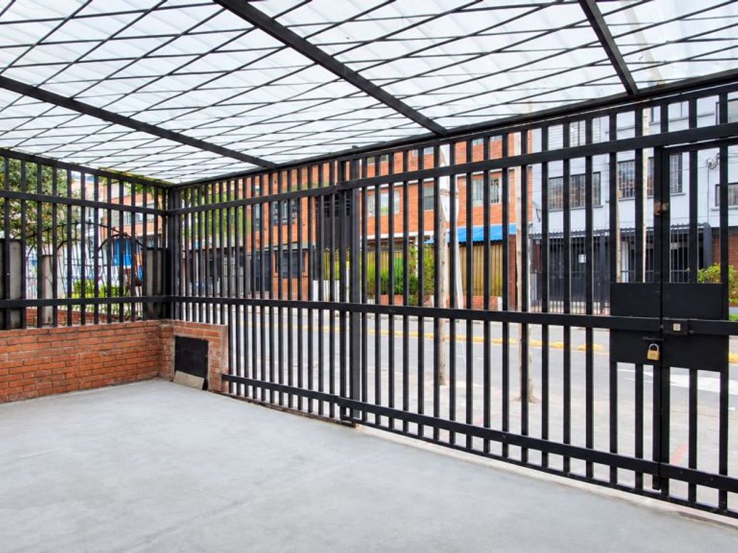 Apartamento de 3 alcobas en arriendo en Ub. Carvajal, Bogotá, 150 m² · foto 15 de 16