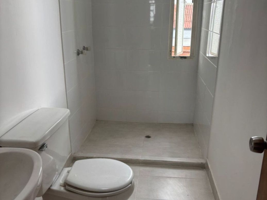 Casa de 4 alcobas en venta en Prado Veraniego Sur, Bogotá, 260 m² · foto 15 de 20
