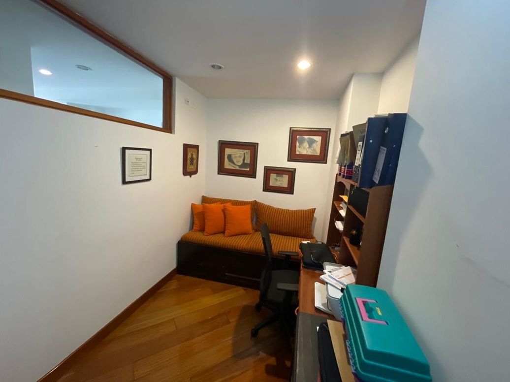 Apartamento de 3 alcobas en venta en El Plan, Bogotá, 205 m² · foto 12 de 20