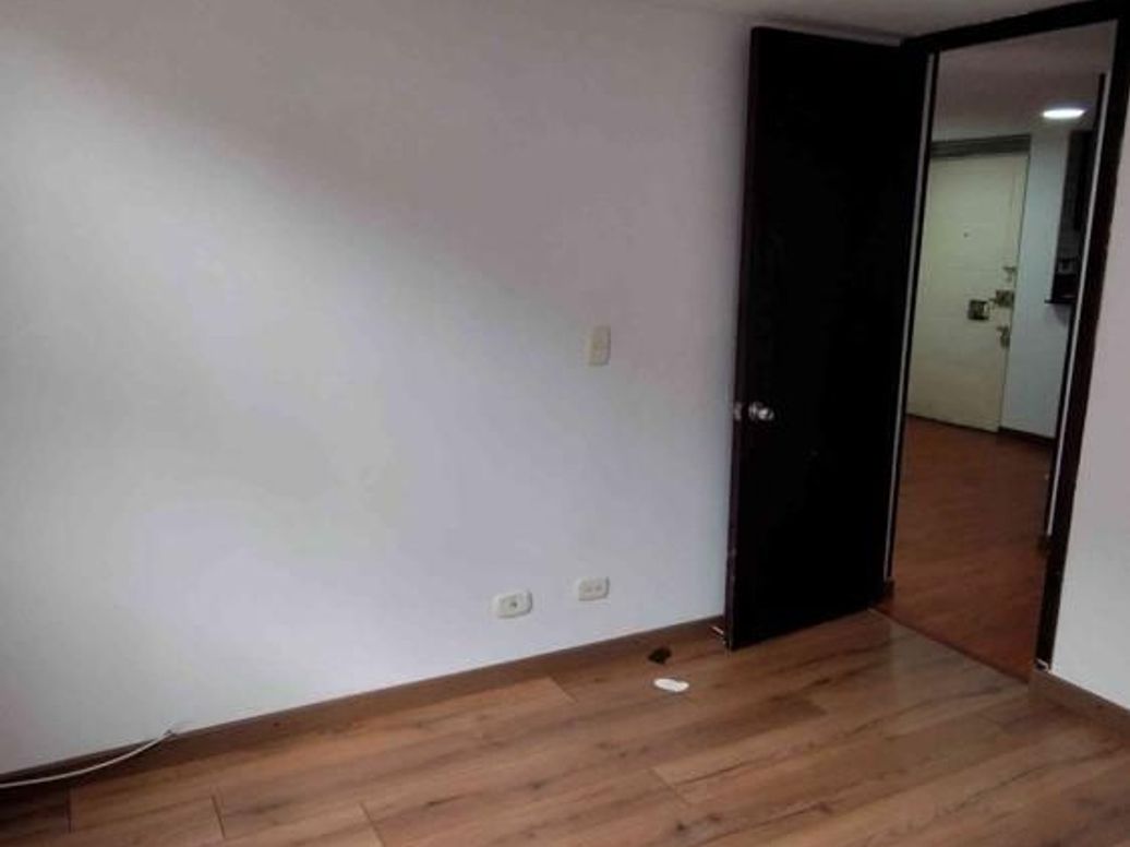 Apartamento de 2 alcobas en venta en Campo Alegre, Bogotá, 38 m² · foto 10 de 20