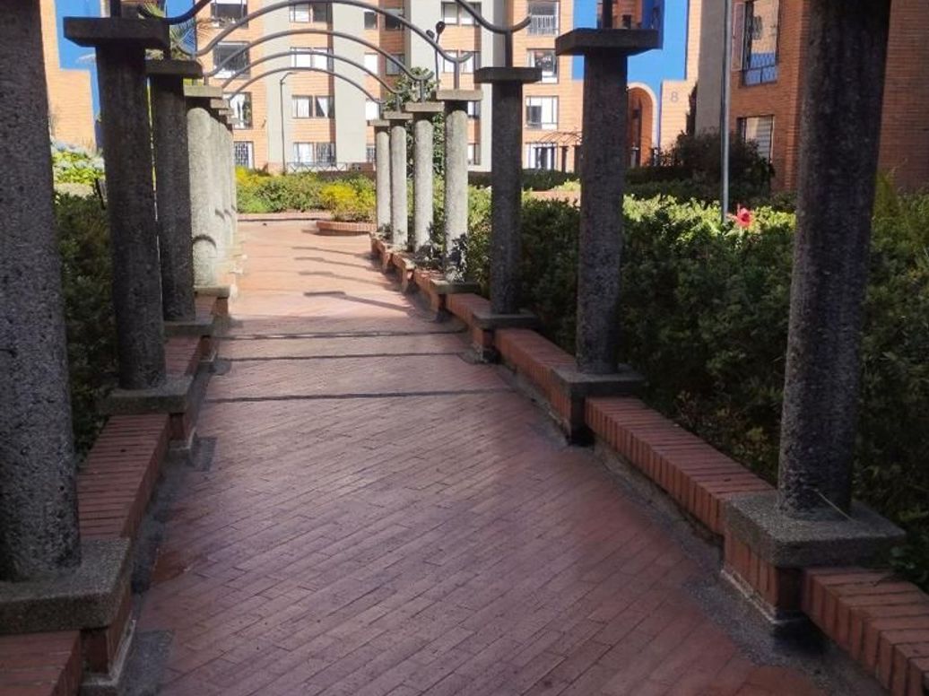 Apartamento de 3 alcobas en venta en Rafael Núñez, Bogotá, 75 m² · foto 17 de 19