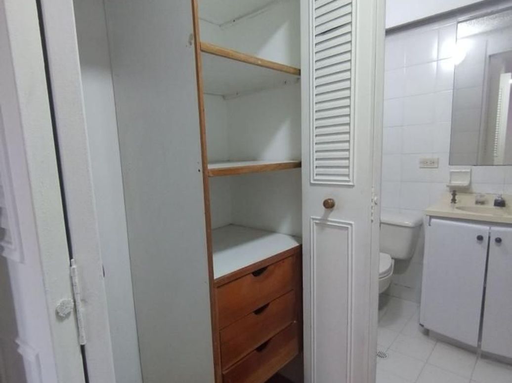Apartamento de 3 alcobas en venta en Rafael Núñez, Bogotá, 75 m² · foto 12 de 19