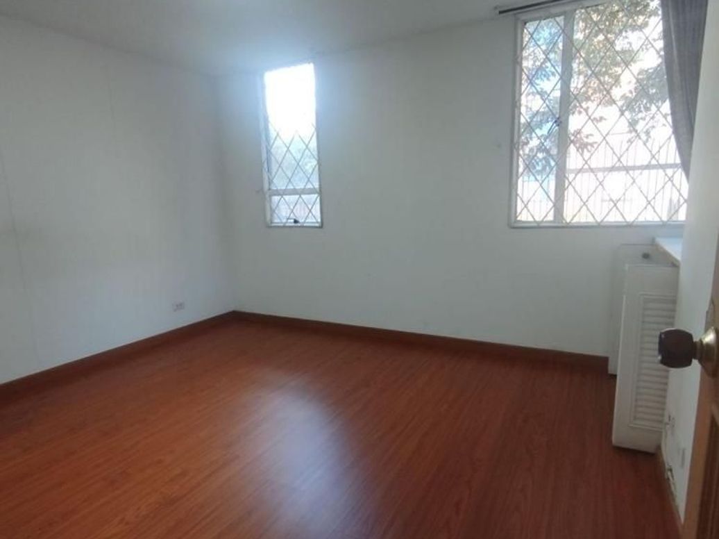 Apartamento de 3 alcobas en venta en Rafael Núñez, Bogotá, 75 m² · foto 9 de 19