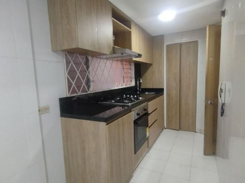 Apartamento de 3 alcobas en venta en Rafael Núñez, Bogotá, 75 m² · foto 3 de 19
