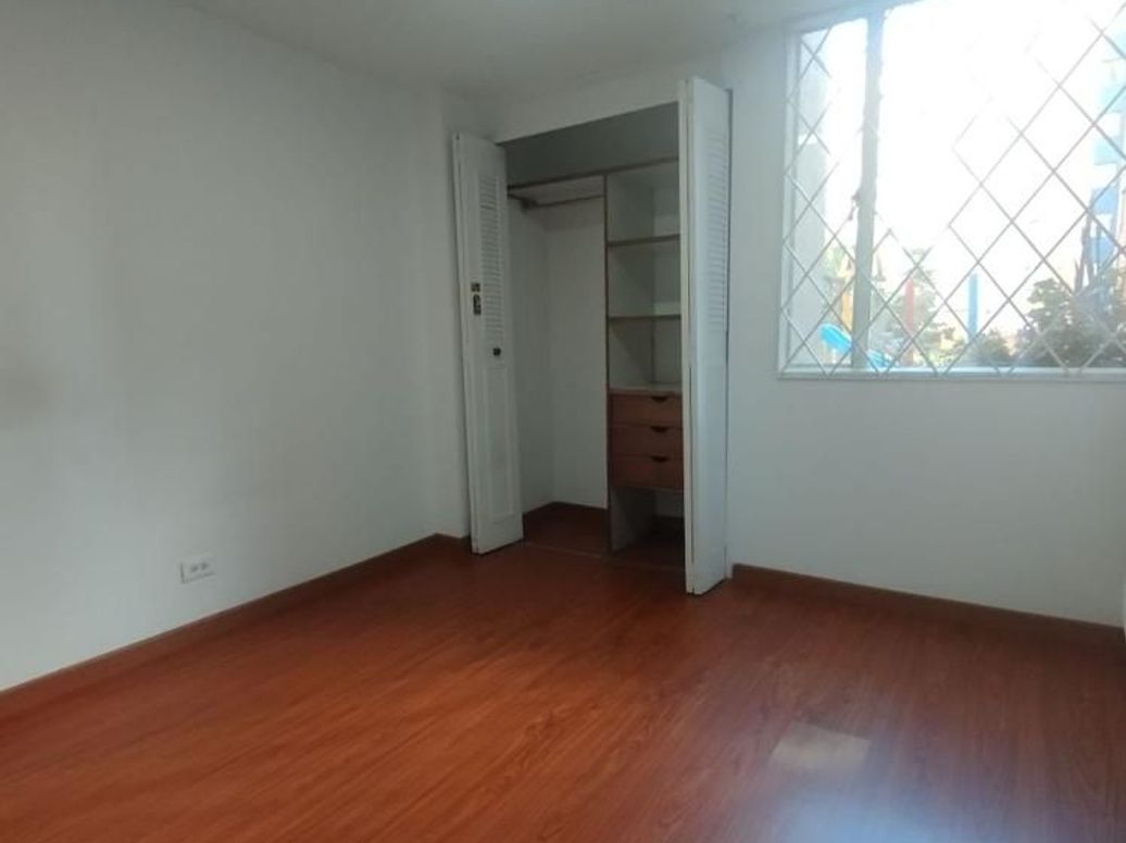 Apartamento de 3 alcobas en venta en Rafael Núñez, Bogotá, 75 m² · foto 8 de 19