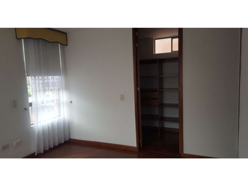 Apartamento de 3 alcobas en venta en Modelia, Bogotá, 86 m² · foto 12 de 20