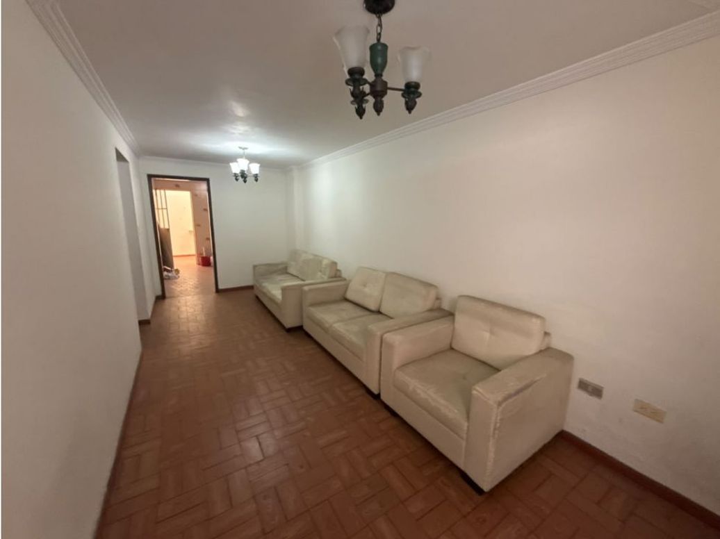 Casa de 5 alcobas en venta en El Carmen, Bogotá, 216 m² · foto 5 de 20