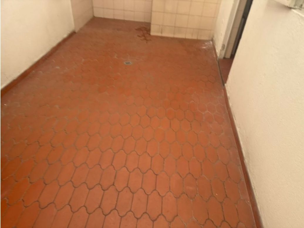 Casa de 5 alcobas en venta en El Carmen, Bogotá, 216 m² · foto 10 de 20
