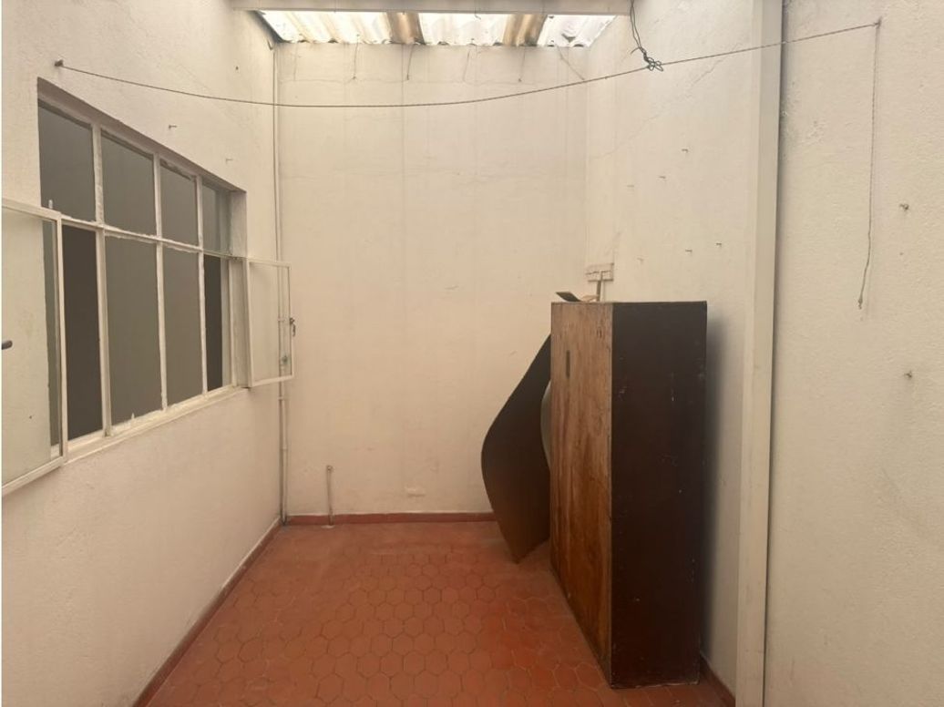 Casa de 5 alcobas en venta en El Carmen, Bogotá, 216 m² · foto 8 de 20