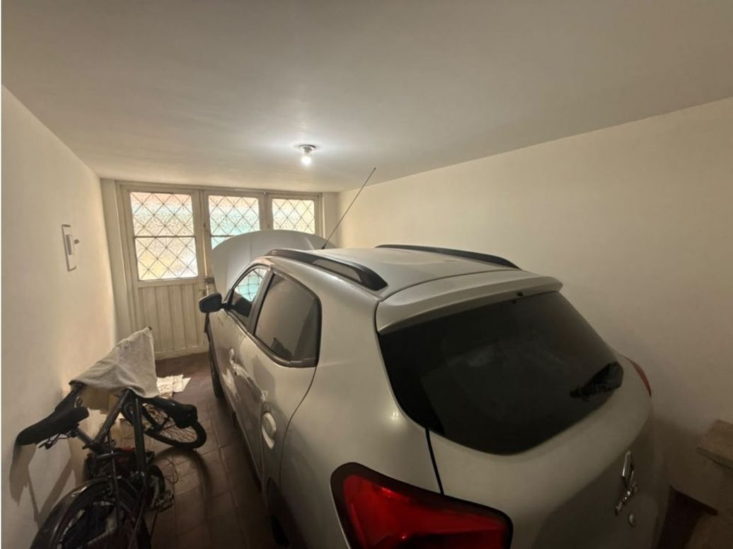 Casa de 5 alcobas en venta en El Carmen, Bogotá, 216 m² · foto 4 de 20