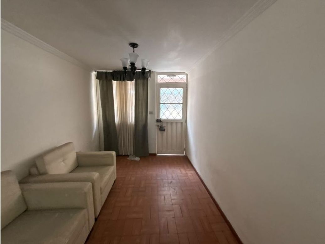 Casa de 5 alcobas en venta en El Carmen, Bogotá, 216 m² · foto 7 de 20