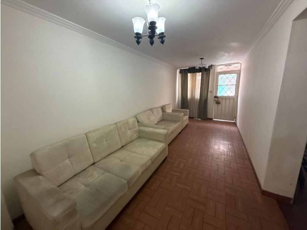 Casa de 5 alcobas en venta en El Carmen, Bogotá, 216 m² · foto 6 de 20