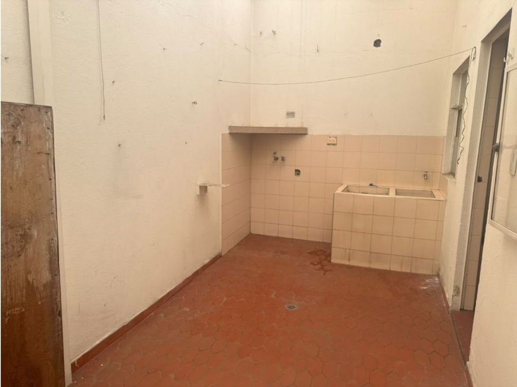Casa de 5 alcobas en venta en El Carmen, Bogotá, 216 m² · foto 9 de 20